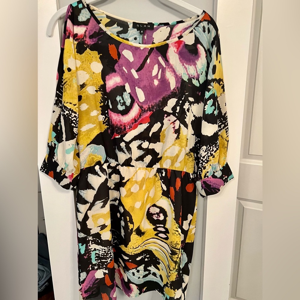 GLAM Open sleeve long sleeve dress with slit in back size Small